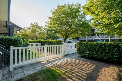 1 19250 65 Avenue, Surrey, BC, Surrey — Townhouse for sale