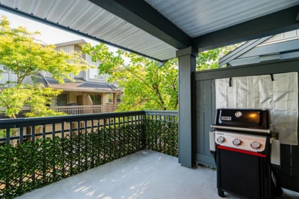 Office / Den Photo of 1 19250 65 Avenue, Surrey, BC