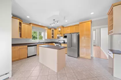 Breakfast Nook Photo of 15648 83a Avenue, Surrey, BC