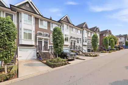 Backyard Photo of 64 14433 60 Avenue, Surrey, BC
