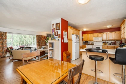 Breakfast Nook Photo of 3067 Newberry Street, Port Coquitlam, BC