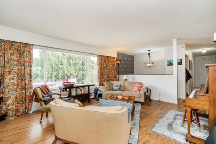 Kitchen Island Photo of 3067 Newberry Street, Port Coquitlam, BC