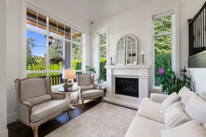 Living Room Photo of 12798 26b Avenue, Surrey, BC