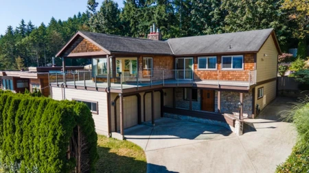 485 Abbs Road, Gibsons, BC, Gibsons — Single Family Residence for sale