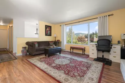 Family Room Photo of 630 Thacker Avenue, Hope, BC