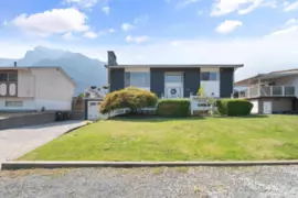 630 Thacker Avenue, Hope, BC
