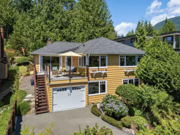 6577 Marine Drive, West Vancouver, BC, West Vancouver — Single Family Residence for sale