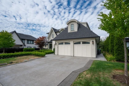 Fitness Center Photo Near 16539 29a Avenue, Surrey, BC
