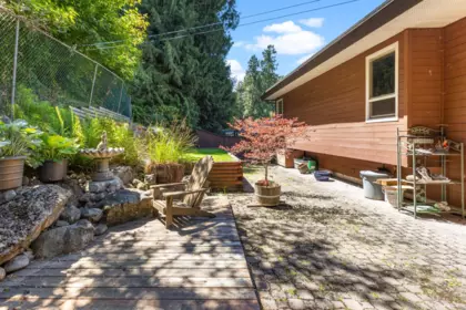 Garden / Landscaping Photo of 10264 Main Street, Delta, BC