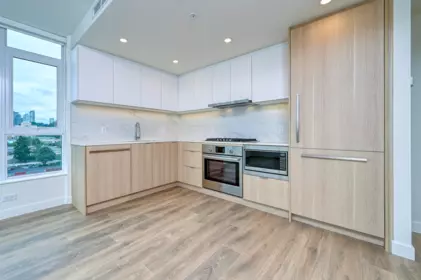 Kitchen Island Photo of 1009 318 Alderson Avenue, Coquitlam, BC