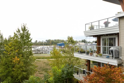 321 5700 Andrews Road, Richmond, BC, Richmond — Apartment/Condo for sale