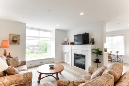 Kitchen Photo of 321 5700 Andrews Road, Richmond, BC