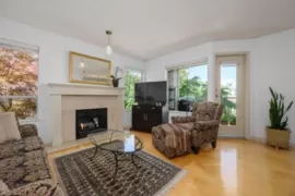 212 910 W 8th Avenue, Vancouver, BC