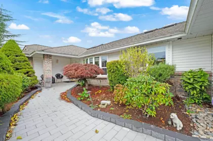 15435 Killarney Place, Surrey, BC, Surrey — Single Family Residence for sale