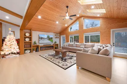 15435 Killarney Place, Surrey, BC, Surrey — Single Family Residence for sale