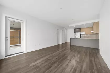 Kitchen Island Photo of 209 31940 Raven Avenue, Mission, BC
