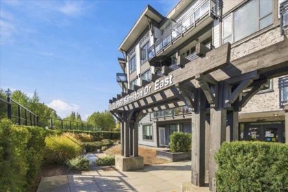 309 9983 E Barnston Drive, Surrey, BC, Surrey — Apartment/Condo for sale