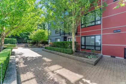 Hallway Photo of 408 13931 Fraser Highway, Surrey, BC