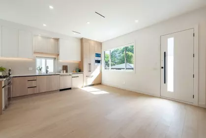 Family Room Photo of 4 3940 Eton Street, Burnaby, BC