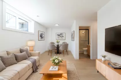 Hallway Photo of 4 3940 Eton Street, Burnaby, BC
