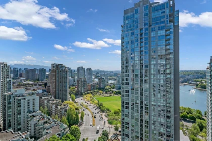 Garden / Landscaping Photo of 3002 1438 Richards Street, Vancouver, BC