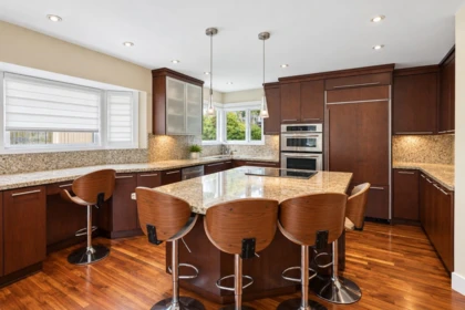 Kitchen Island Photo of 4812 Headland Close, West Vancouver, BC