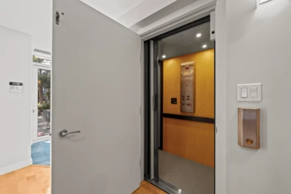 TH19 1281 W Cordova Street, Vancouver, BC, Vancouver — Townhouse for sale