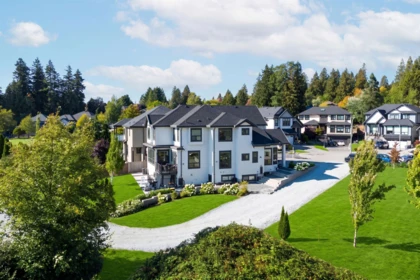 Fitness Center Photo Near 17018 57 Avenue, Surrey, BC