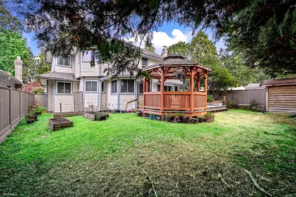 Fitness Center Photo Near 12329 Northpark Crescent, Surrey, BC