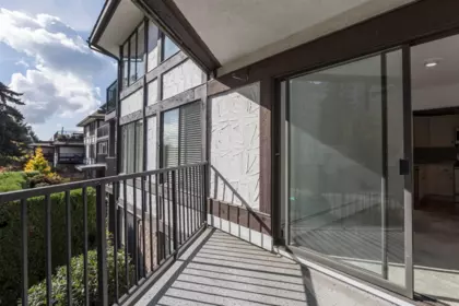 Loft / Bonus Room Photo of 310 1437 Foster Street, White Rock, BC