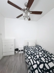 Bedroom 4 Photo of 417 14333 104 Avenue, Surrey, BC