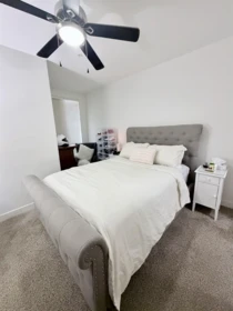 Primary Bedroom Photo of 417 14333 104 Avenue, Surrey, BC