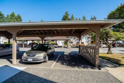 Swimming Pool Photo of 51 14840 100 Avenue, Surrey, BC