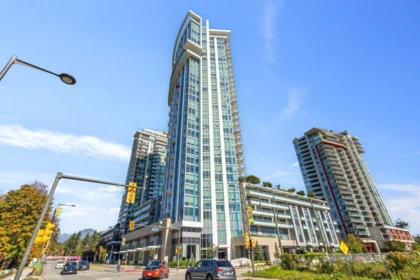 Swimming Pool Photo of 706 1500 Fern Street, North Vancouver, BC