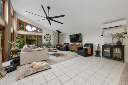 Basement Recreation Room Photo of 505 Bayview Drive, Mayne Island, BC