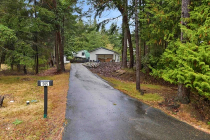 Front Yard Photo of 505 Bayview Drive, Mayne Island, BC