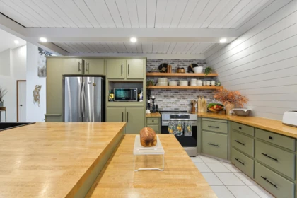 Office / Den Photo of 505 Bayview Drive, Mayne Island, BC