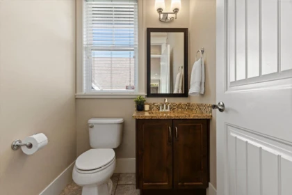 Guest Bathroom Photo of 2 45142 Nicomen Crescent, Chilliwack, BC