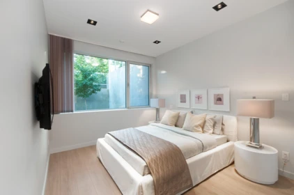 Hallway Photo of 3023 Mathers Avenue, West Vancouver, BC
