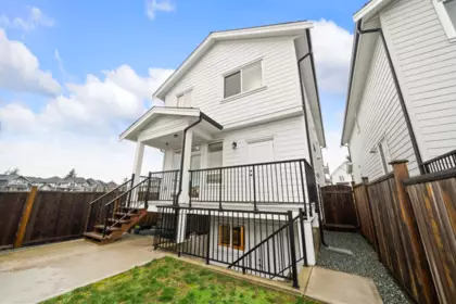 Hot Tub / Spa Photo of 16782 21a Avenue, Surrey, BC