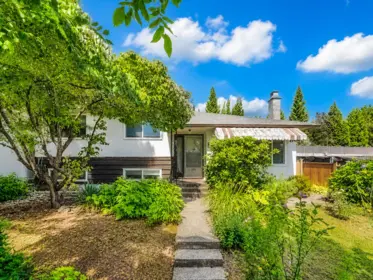 8259 10th Avenue, Burnaby, BC, Burnaby — Single Family Residence for sale