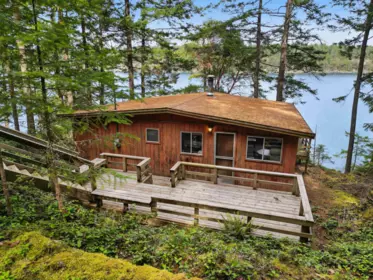 707 Wilks Road, Mayne Island, BC, Mayne island — Single Family Residence for sale