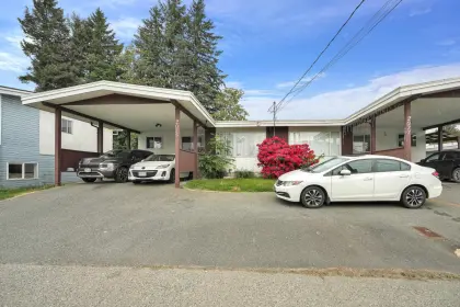 2075 Ware Street, Abbotsford, BC, Abbotsford — Duplex for sale