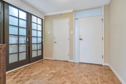 205 2135 Argyle Avenue, West Vancouver, BC, West vancouver — Apartment/Condo for sale