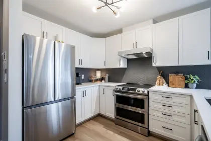 202 3880 Chatham Street, Richmond, BC, Richmond — Apartment/Condo for sale