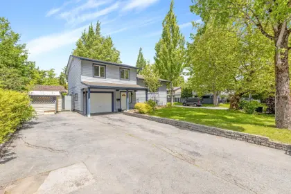 17093 61a Avenue, Surrey, BC, Surrey — Single Family Residence for sale