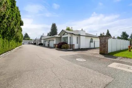 106 9344 Woodbine Street, Chilliwack, BC, Chilliwack — Townhouse for sale