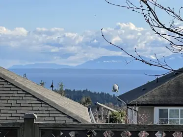 6257 Kevins Road, Sechelt, BC, Sechelt — Single Family Residence for sale