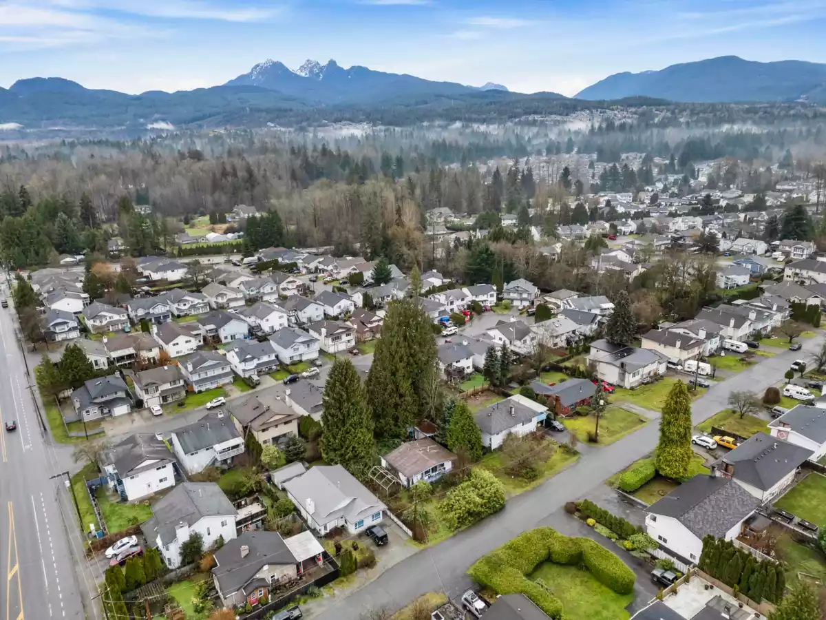 Bedroom 4 Photo of 22421 Streng Avenue, Maple Ridge, BC