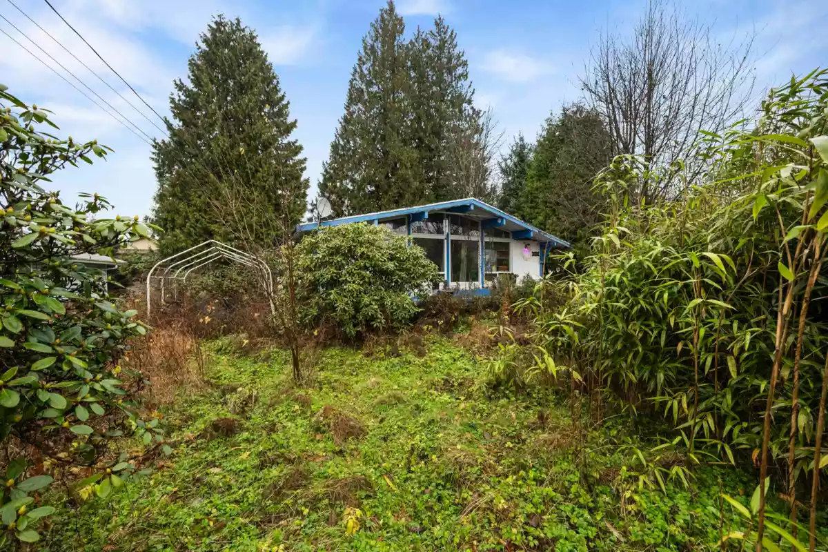 Entry Foyer Photo of 22421 Streng Avenue, Maple Ridge, BC